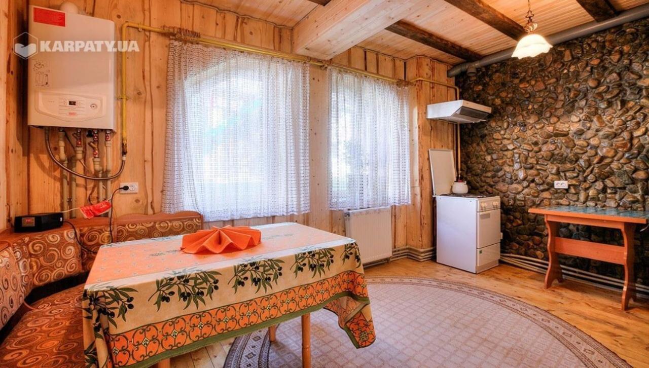 Gutsulska Oselya Villa Jaremtsje Buitenkant foto